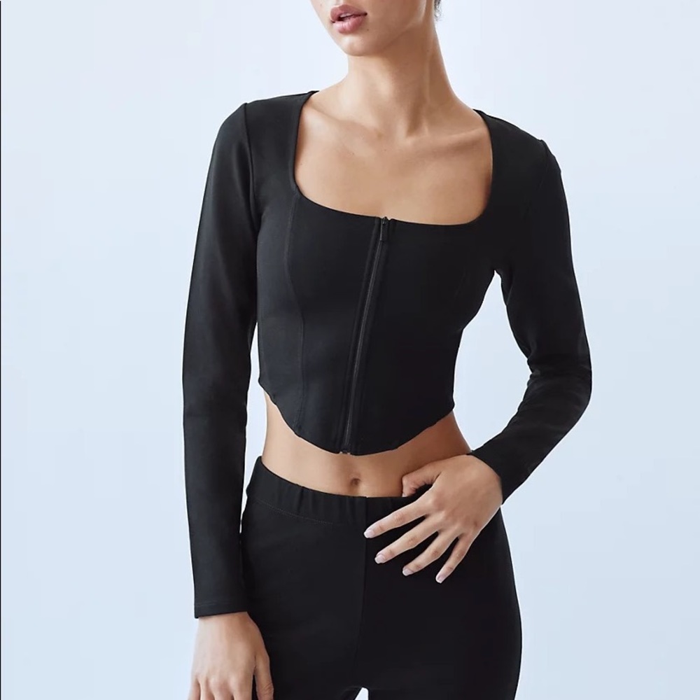 Aritzia Sunday Best Maverick